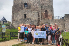 na-dziedzincu-krolewskiego-zamku-w-Checinach