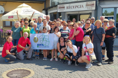 pozegnalne-zdecie-przed-hotelem-Paradiso-w-Suchedniowie